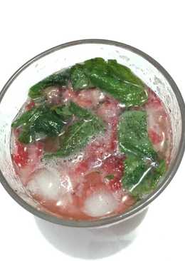 Virgin Strawberry Mojito