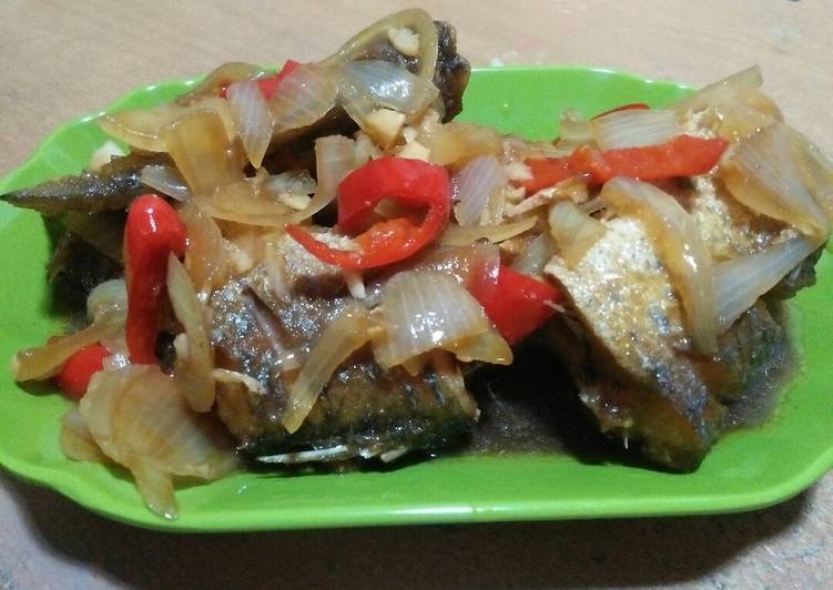 resep lengkap untuk Ikan blanak saos tiram