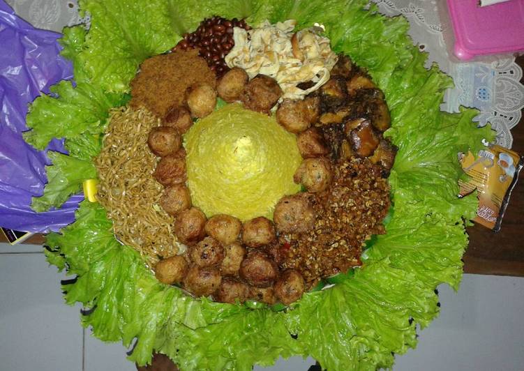 cara membuat Nasi kuning ulang tahun