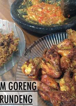 Ayam goreng serundeng kelapa