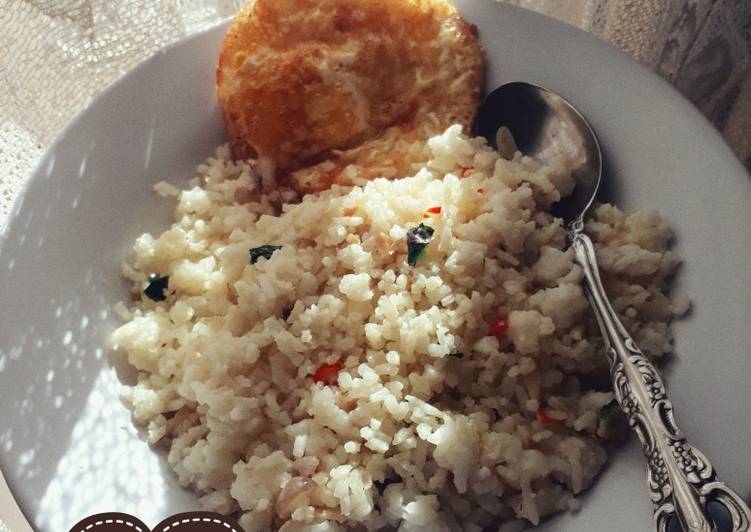 Resep Nasi goreng ikan asin telang oleh MalikaSaskia - Cookpad