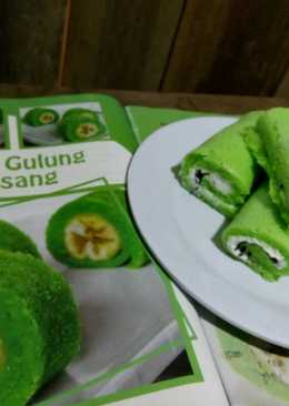 Mini Pandan Roll Cake