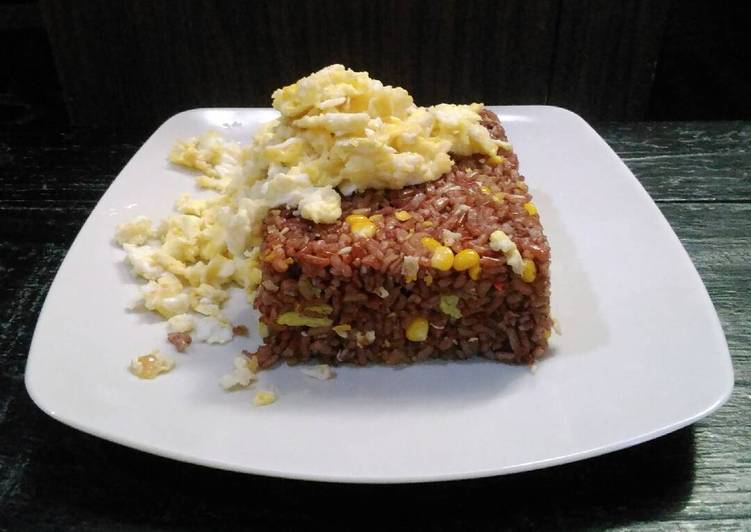 resep Nasi Goreng Beras Merah w/ scrambled egg