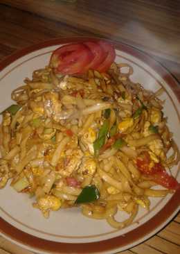 Bakmi goreng sederhana