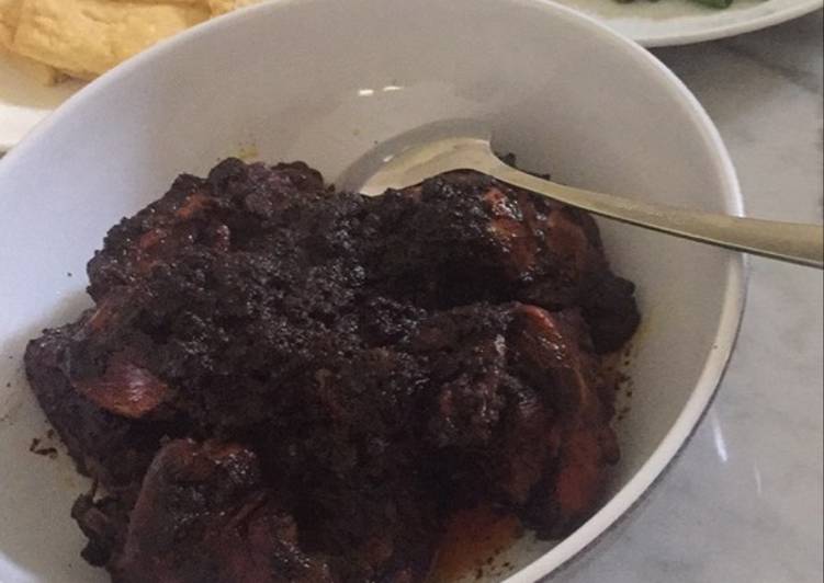  Resep Ayam bumbu hitam khas madura oleh fransiska fitri 