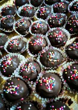 Eggdrops balut coklat