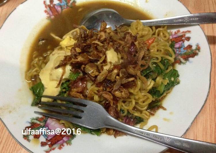 gambar untuk resep Indomie Goreng Kuah