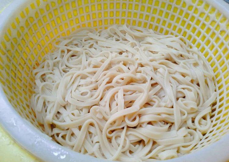 gambar untuk resep Homemade Mie Udon Kenyal No Egg No Worry