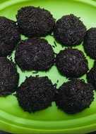 Bola-bola coklat âtak berbentukâ