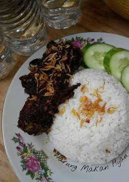 Nasi Bebek bumbu hitam ala madura