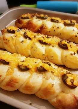 Jalapeno Cheddar Cheese Braid Bread