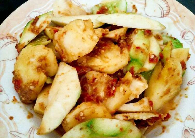 resep lengkap untuk Rujak buah pedasssss