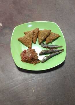 Tempe, ikan asin dan sambel tomat