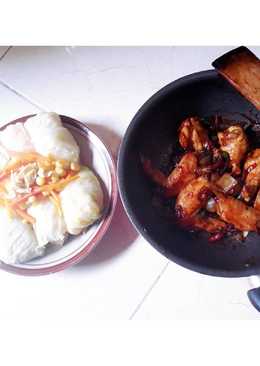 Ayam goreng mentega & Rol kubis wortel jagung telur