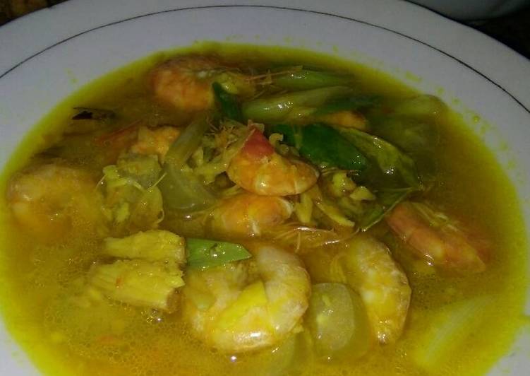 gambar untuk resep makanan Udang kuah kuning asam pedas