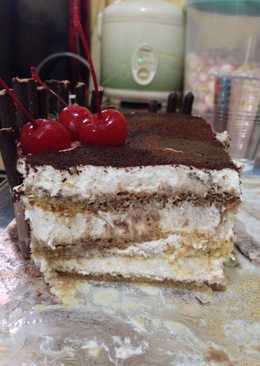 Tiramisu cake