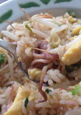 Nasi goreng cumi asin