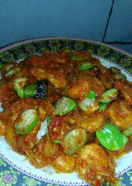 Balado udang campur petai