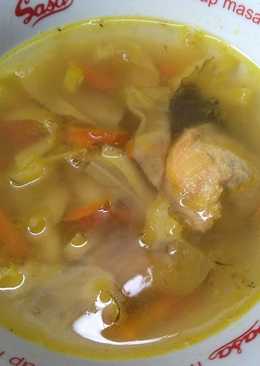 Soto ayam kuah bening sederhana