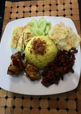 Nasi kuning magic com