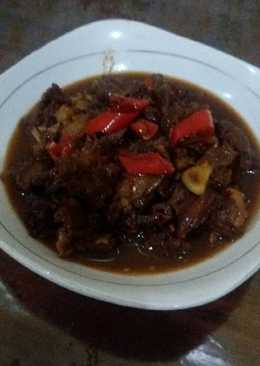 Krengsengan iga sapi