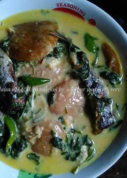 Gulai jengkol daun singkong