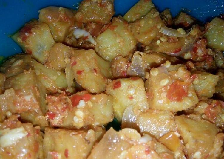 bahan dan cara membuat Sambal Goreng Kentang / Kentang Balado