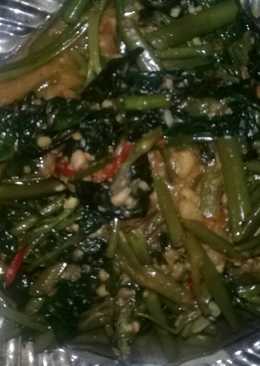 Tumis kangkung ala tempe