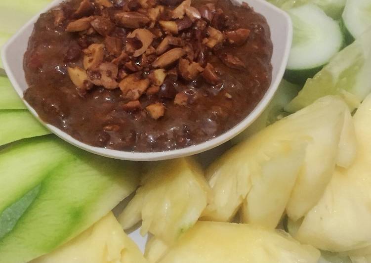 resep lengkap untuk Rujak Buah Bumbu Kacang