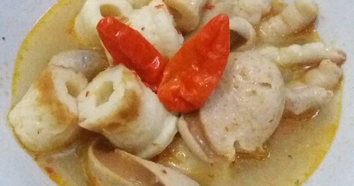  Resep  Seblak  pedas ceker  chikuwa sosis  oleh Aprilia 