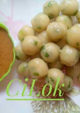 Cilok bumbu kacang