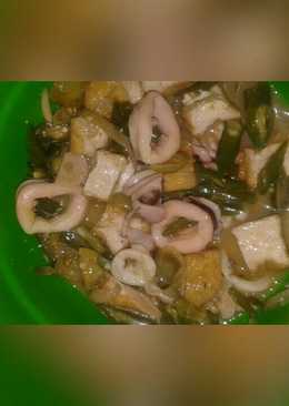 Tumis cumi ijo tahu goreng 