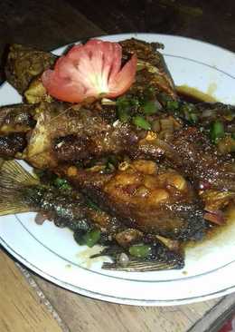 Ikan goreng kecap