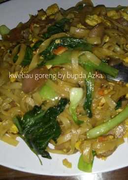 Kwetiau goreng easy yummy.