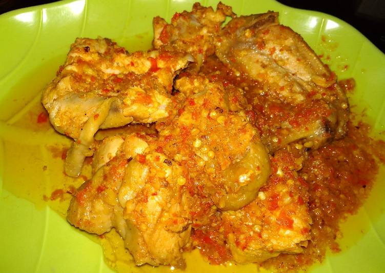 Hasil gambar untuk Ayam Goreng Bumbu Kencur