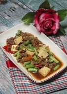 Semur pedas daging cincang buncis tahu