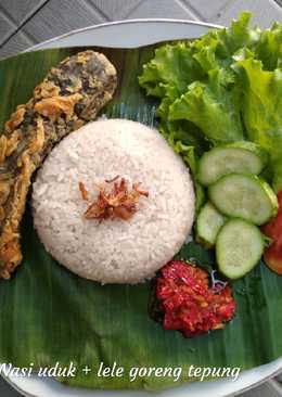 Nasi uduk+lele goreng tepung