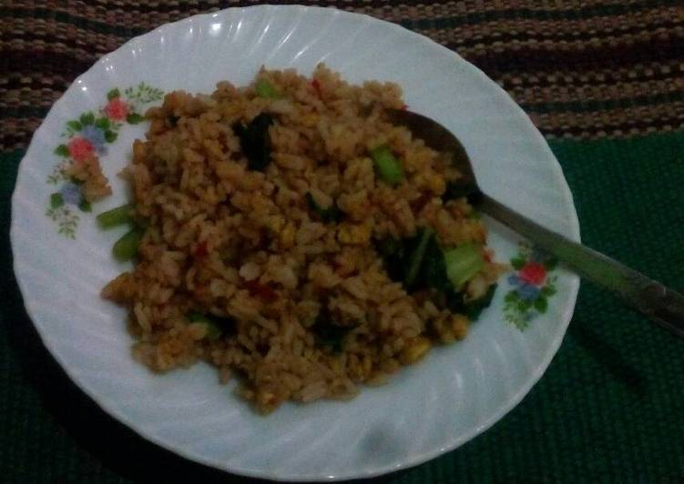 gambar untuk cara membuat Nasi goreng simpel?? #PR_nasigoreng