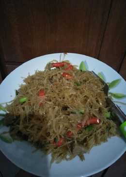 Bihun goreng + bakso sapi