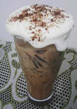 Ice Cappuccino Cincau with Whipped Cream