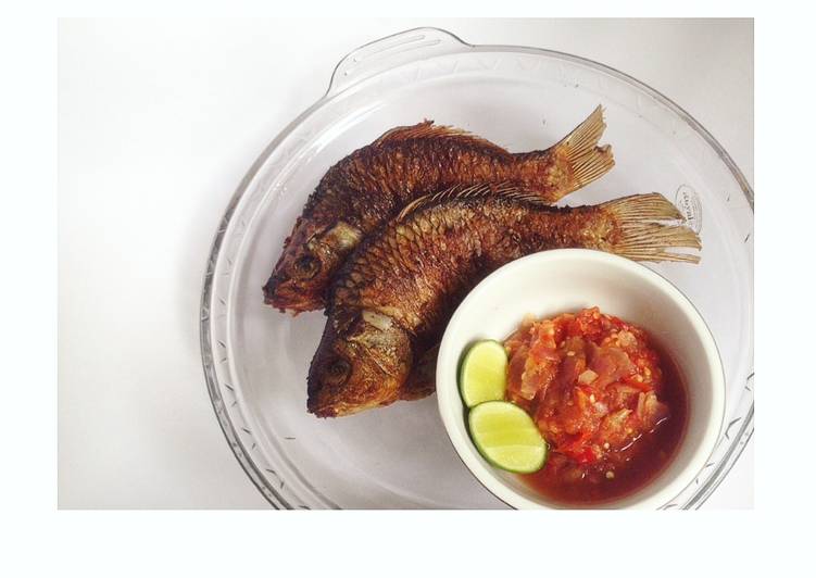 resep masakan Ikan Mas goreng colek sambel