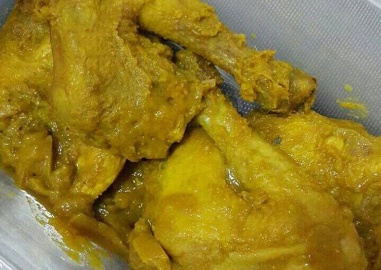  Resep  Ayam  Ungkep  Bumbu Kuning stok tinggal goreng oleh 