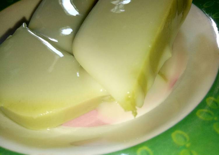 gambar untuk resep Puding Silky Greentea with Vla