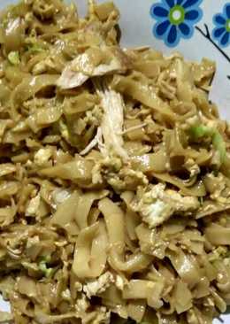 Kwetiaw Goreng Ayam