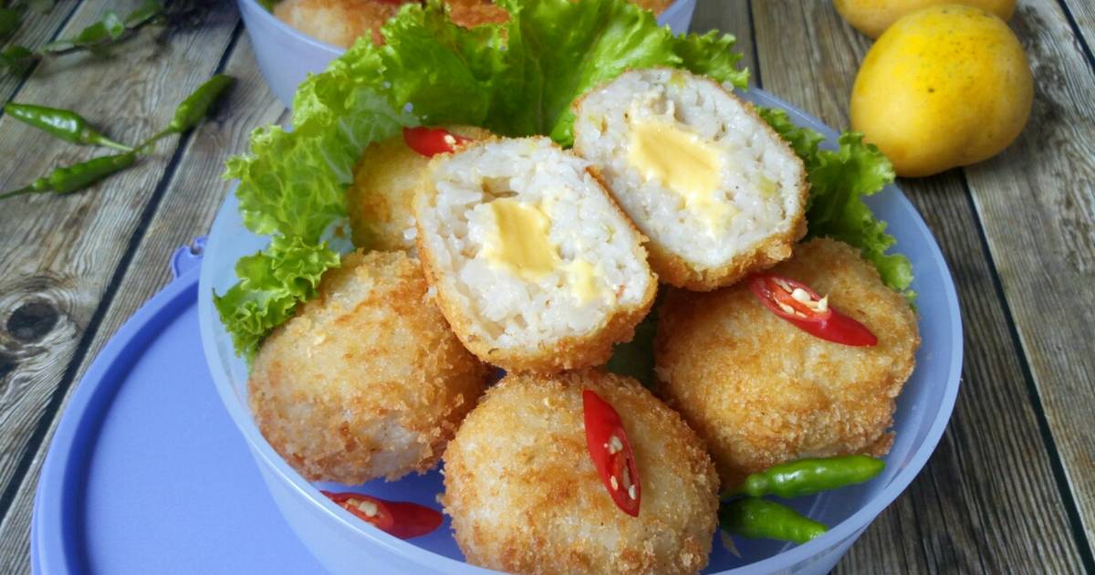 Resep Bola Nasi  Ayam  Isi Keju oleh Sukmawati rs Cookpad