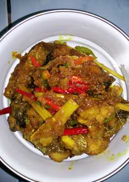 Ikan patin bumbu kunyit