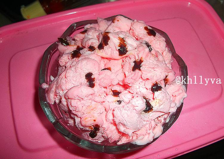 resep makanan Pondan Magic Strawberry Ice Cream