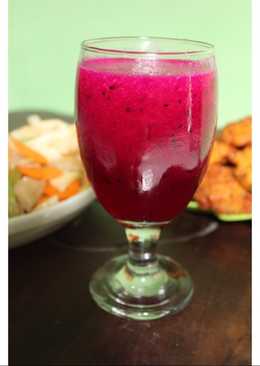 Dragon fruit juice (jus buah naga)