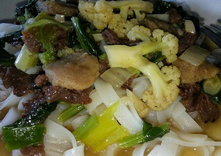 resep masakan 10. Kwetiau Siram Sapi