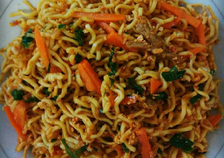 bahan dan cara membuat Mie goreng 10 menit siap